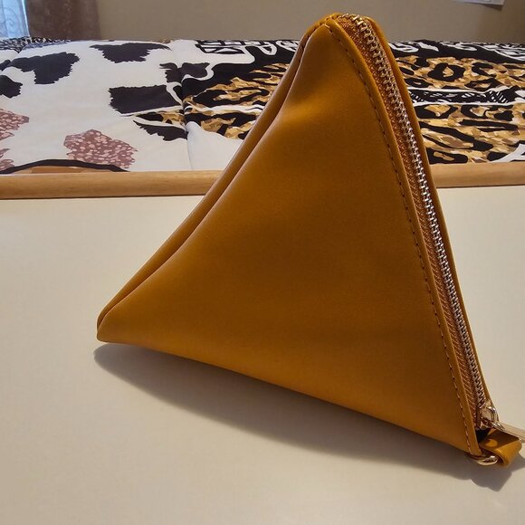 Mustard Yellow Triangular Zipper Bag - Picture 2 of 5